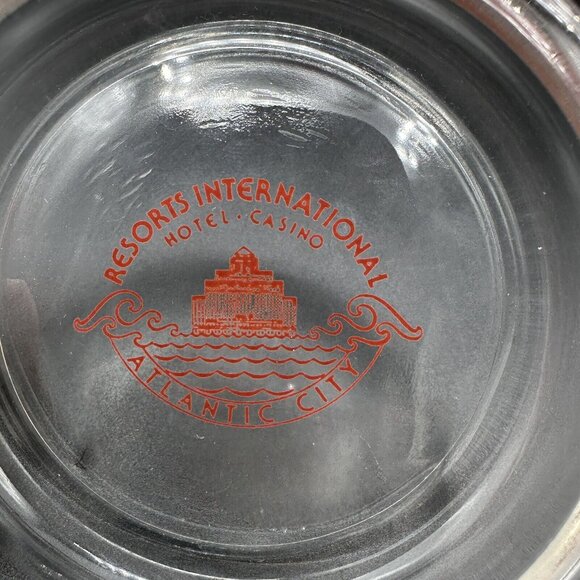 Vintage Glass Ashtray Resorts International Hotel Casino Atlantic City - Picture 2 of 7